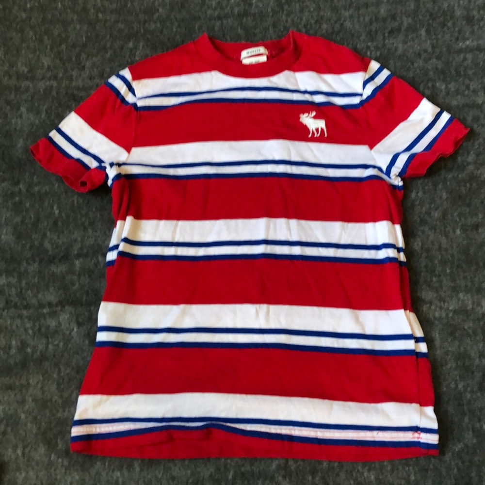 Abercrombie & Fitch tee shirt